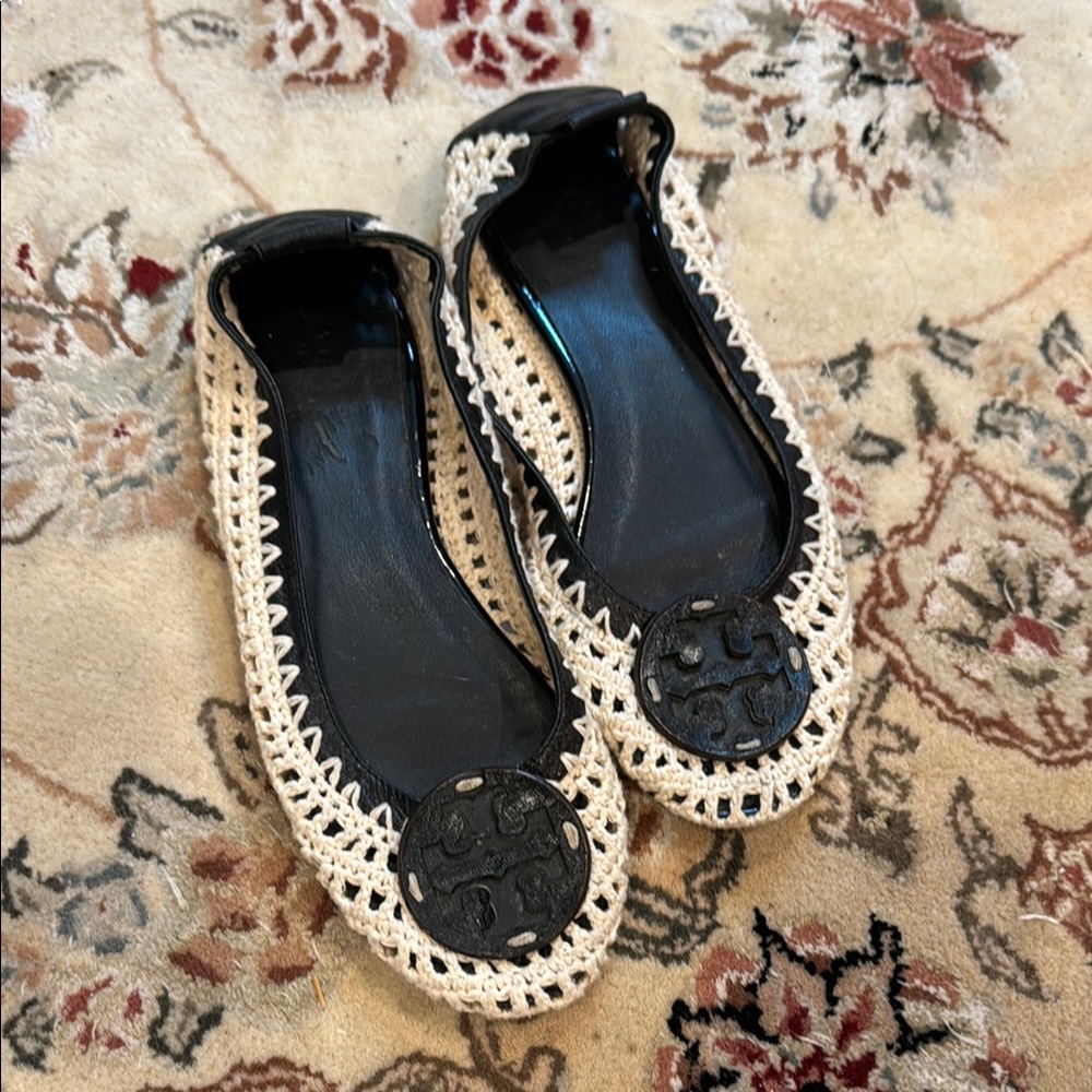 TORY BURCH  Black/Cream Crochet Knit Flats size 37